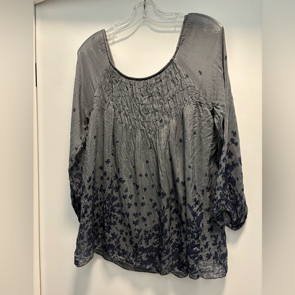 Viola Borghi Tops - Women's Gray and Blue Floral Top